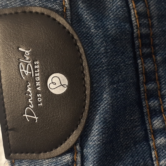 Denim Blvd Los Angeles Distressed Leg Cropped Blue Jeans Size L Waist 32 - Picture 15 of 16
